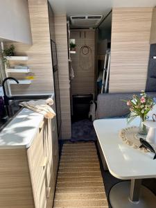 Köök või kööginurk majutusasutuses Apartmány Zahražany Karavan