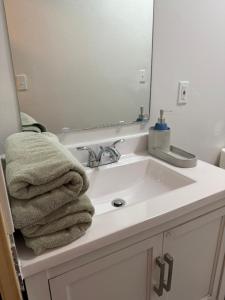 Bilik mandi di 626 Retreat +43 gambar