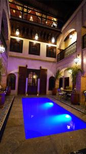 Bazén v ubytování Riad Touhfa Kasbah Marrakech nebo v jeho okolí