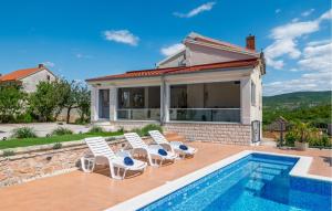 Πισίνα στο ή κοντά στο Nice Home In Cvrljevo +29 φωτογραφίες