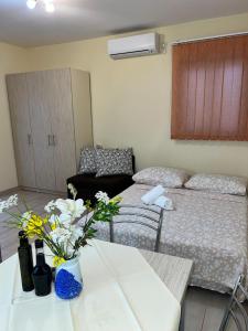 Postel nebo postele na pokoji v ubytování Apartments Frakić