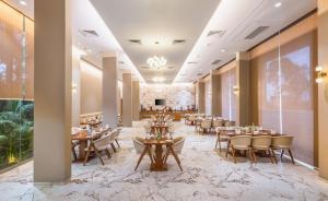 Restaurace v ubytování Enrise By Sayaji Neemuch