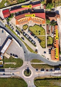 Uma vista aérea de Hotel Zámeček