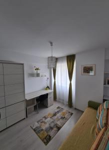 Katil atau katil-katil dalam bilik di Apartament Oradea +9 gambar