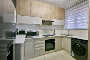 Φωτογραφία από το άλμπουμ του Fort Totten Villas σε Γκαμπορόνε