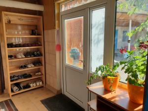 Fotografie z fotogalerie ubytování Дом на скале v destinaci Naryn