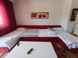 Ένα ή περισσότερα κρεβάτια σε δωμάτιο στο Apartment Tarik