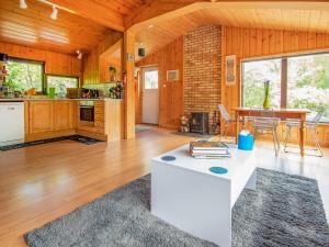 Η κουζίνα ή μικρή κουζίνα στο Dornie Lodge