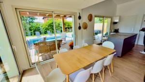 Billede fra billedgalleriet på Arcachon Bay Home with pool and jacuzzi beach Nearby i Arès