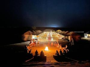 Gostje med bivanjem v nastanitvi Expedition Luxury camp