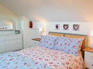 En eller flere senge i et værelse på Deja Vu + 4 billeder