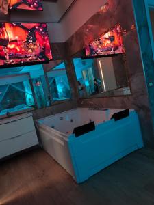 A television and/or entertainment centre at Confort Suites