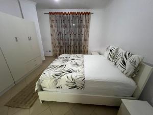 Imagem da galeria de Entire Apartment near Air Albania em Tirane