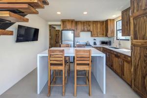 Kuchyň nebo kuchyňský kout v ubytování Loft Escondido, Quiet, Peaceful + 7 fotografií