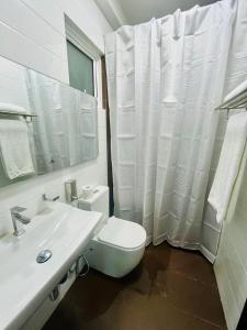 Afbeelding uit fotogalerij van Newyork Guest House and Restaurant Colombo 05 in Colombo