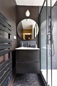 Koupelna v ubytování La Luxury - HyperCentre - Baignoire confort - Ambiance 5 étoiles