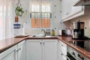 トレビエハにあるEncantadora casa vacacional en El Chaparralのギャラリーの写真