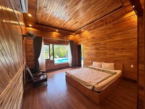 Łóżko lub łóżka w pokoju w obiekcie Trang An ViewPoint Homestay