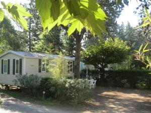 Zahrada ubytování Camping Le Rebau