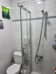 Kúpeľňa v ubytovaní Pension Loinaz