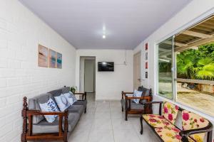 Posezení v ubytování Penha | Casa perto da Praia de São Miguel