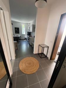 Kuhinja ili čajna kuhinja u objektu Tale beachfront flat +5 fotografija