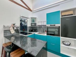 Dapur atau dapur kecil di Apartment Three - Uk48495