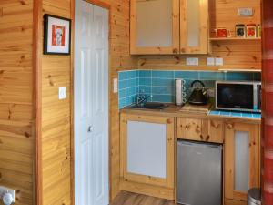 Dapur atau dapur kecil di Brockalee Farm Retreat