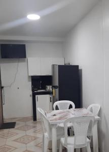 Η κουζίνα ή μικρή κουζίνα στο MiniSuite