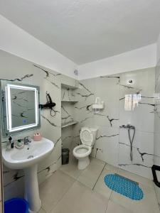 Koupelna v ubytování Petrefi Apartments