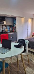 Kuchyň nebo kuchyňský kout v ubytování Departamento 5 Londres - Edificio VILAUT by INMOVE Temporarios