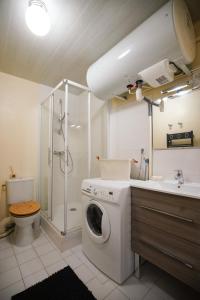 Ένα μπάνιο στο Plein Centre- T2 Premium- 6 couchages-Parking couvert- Netflix-5 mn Télécabine +16 φωτογραφίες