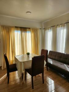 Istumisnurk majutusasutuses Habitaciones con amplia terraza a minutos del centro