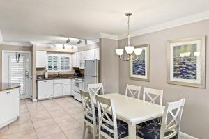 Gallery image of Marina Villa 603 - Captiva Two Bedroom Deluxe Harbourfront Residence in Captiva +8 photos