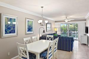 Gallery image of Marina Villa 603 - Captiva Two Bedroom Deluxe Harbourfront Residence in Captiva