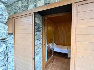 A bed or beds in a room at Casa Franch - L'Amfitriona