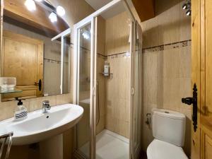 A bathroom at Casa Franch - L'Amfitriona