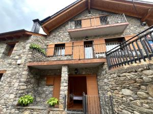 The building in which the holiday home is located
