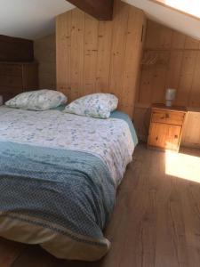 Ένα ή περισσότερα κρεβάτια σε δωμάτιο στο Appartement exceptionnel au Lavancher à chamonix