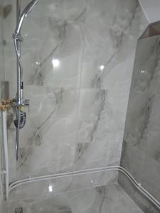 Un baño de Guest House Tofaj
