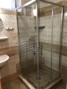 Koupelna v ubytování Diána-Vendégház + 17 fotografií