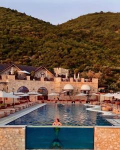 Imagen de la galería de Chateau Fasel, en Tirana