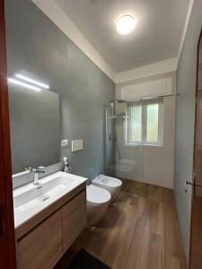 Ένα μπάνιο στο Villa delle Palme +24 φωτογραφίες