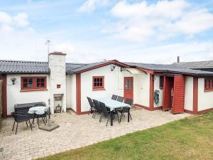 Gallery image of 6 person holiday home in Løgstør in Løgstør