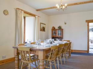 Μια τηλεόραση ή/και κέντρο ψυχαγωγίας στο Foxcote New Court Farm
