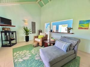 A seating area at Aqua