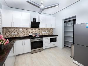 Kuchyň nebo kuchyňský kout v ubytování The Lodge at Seasons 52