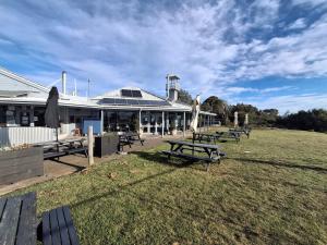 Fotografie z fotogalerie ubytování Contemporary Coastal Retreat v destinaci Lock Sport