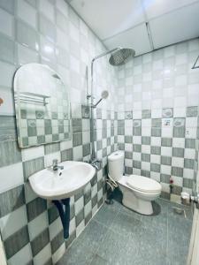 ห้องน้ำของ Lunaria Maison - Tan Dinh Corner +27 ภาพ