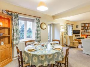 Posezení v ubytování Garsdale Cottage